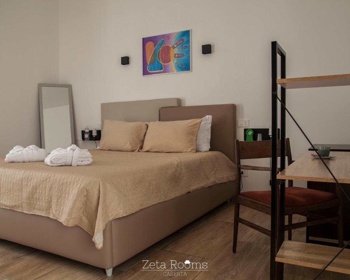 Zeta Rooms Caserta Bagian luar foto
