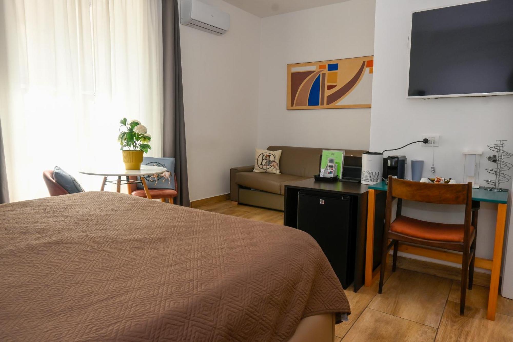Zeta Rooms Caserta Bagian luar foto