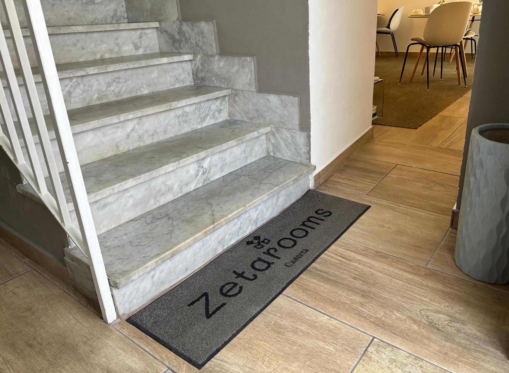 Zeta Rooms Caserta Bagian luar foto