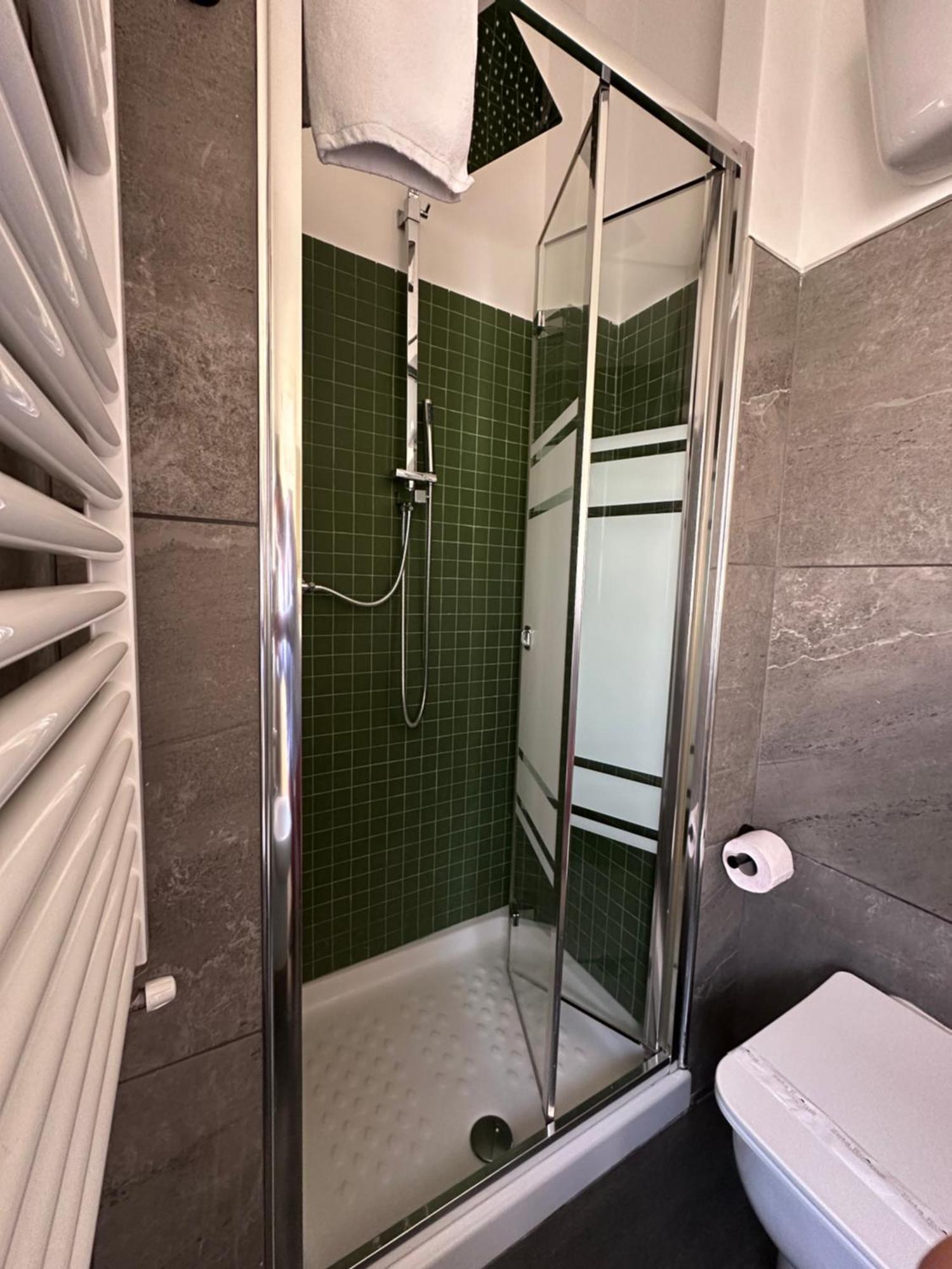 Zeta Rooms Caserta Bagian luar foto